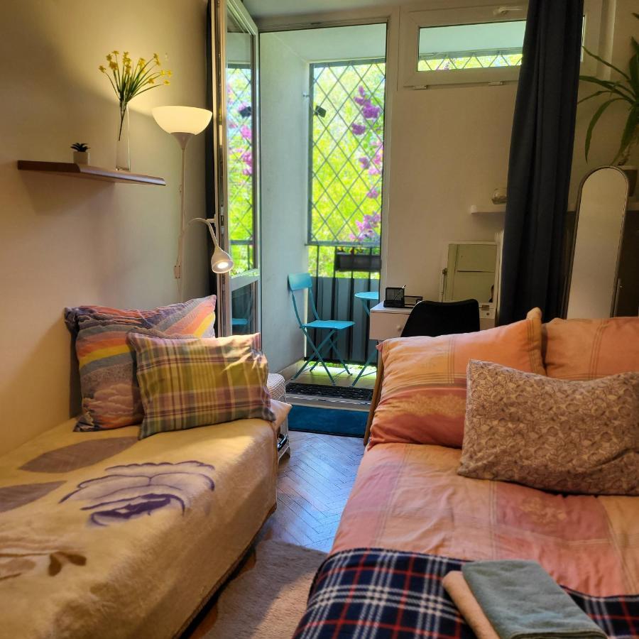 Spacious Retro Flat Close To National Stadium Warsaw Exterior photo